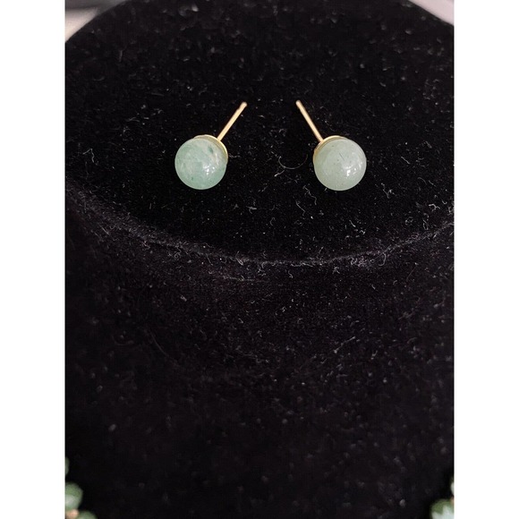 Vintage Style Green Tear Drop beaded Necklace & earrings set - Picture 4 of 5